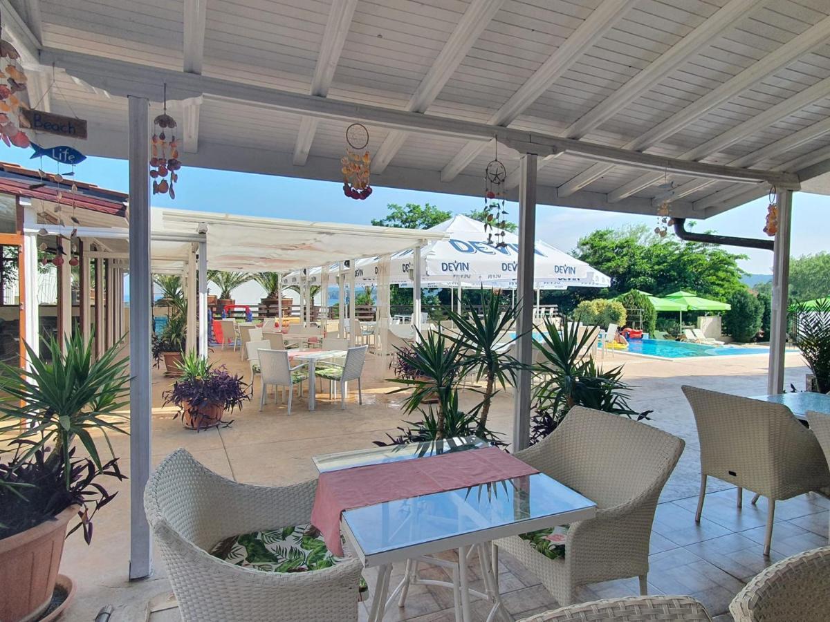 Семеен Хотел Golden Place Szozopol Kültér fotó