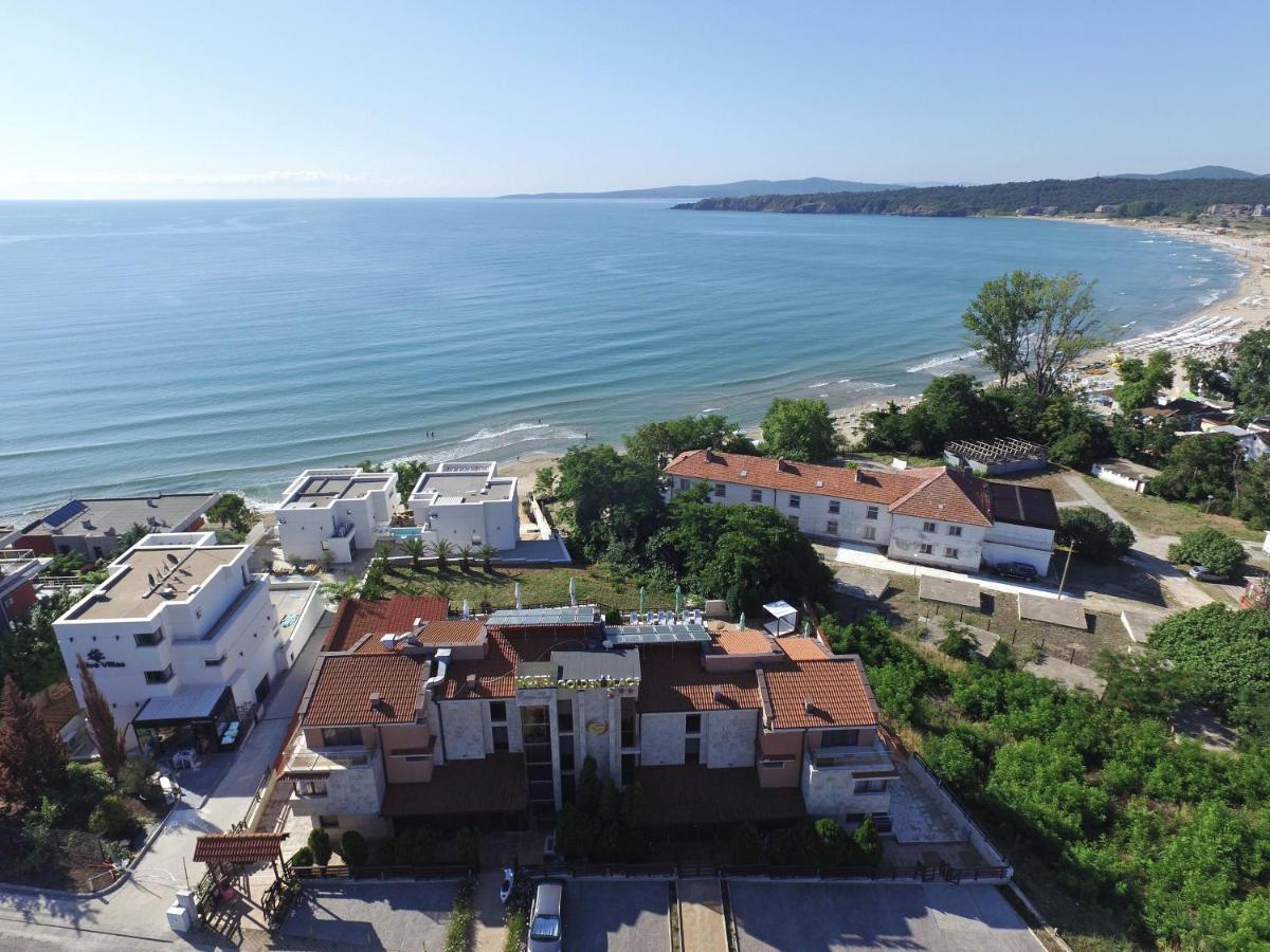 Семеен Хотел Golden Place Szozopol Kültér fotó