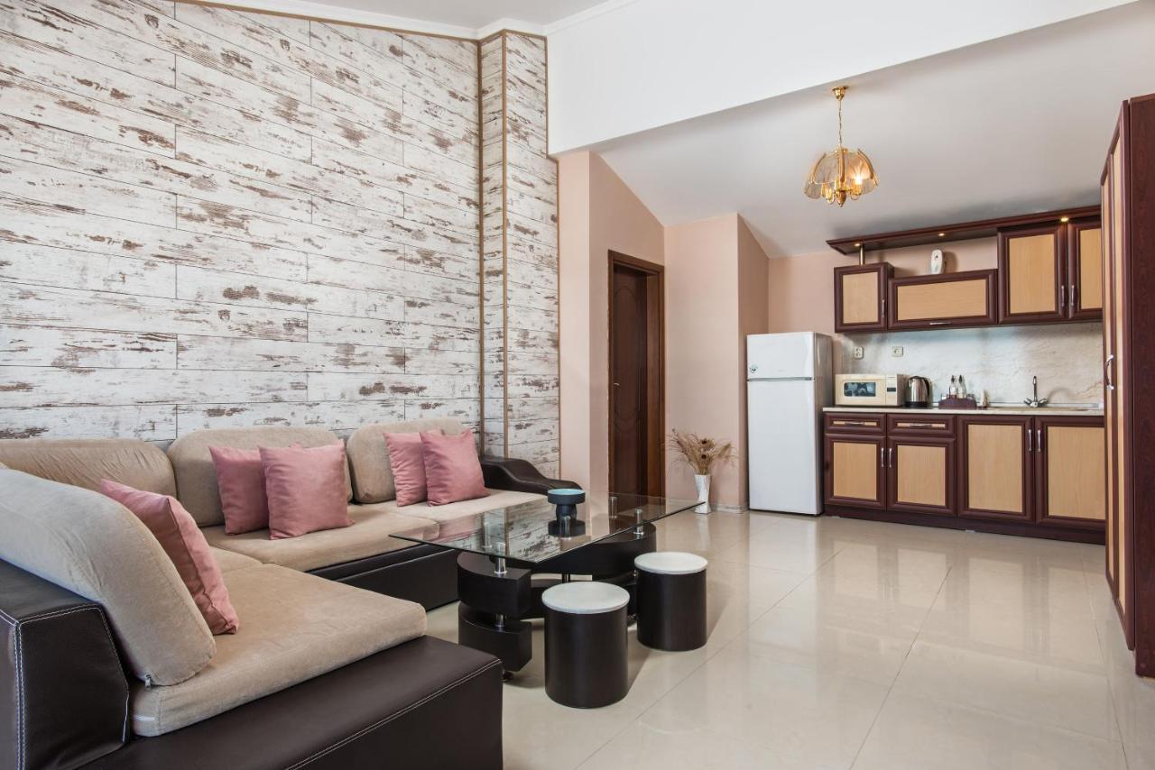 Семеен Хотел Golden Place Szozopol Kültér fotó