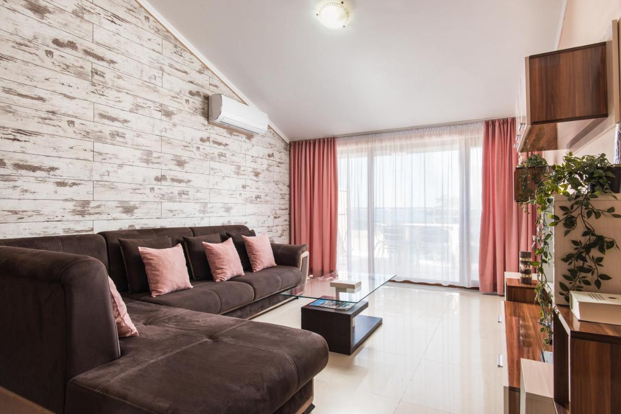 Семеен Хотел Golden Place Szozopol Kültér fotó