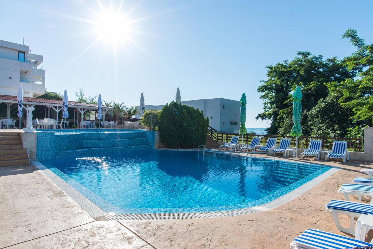 Семеен Хотел Golden Place Szozopol Kültér fotó