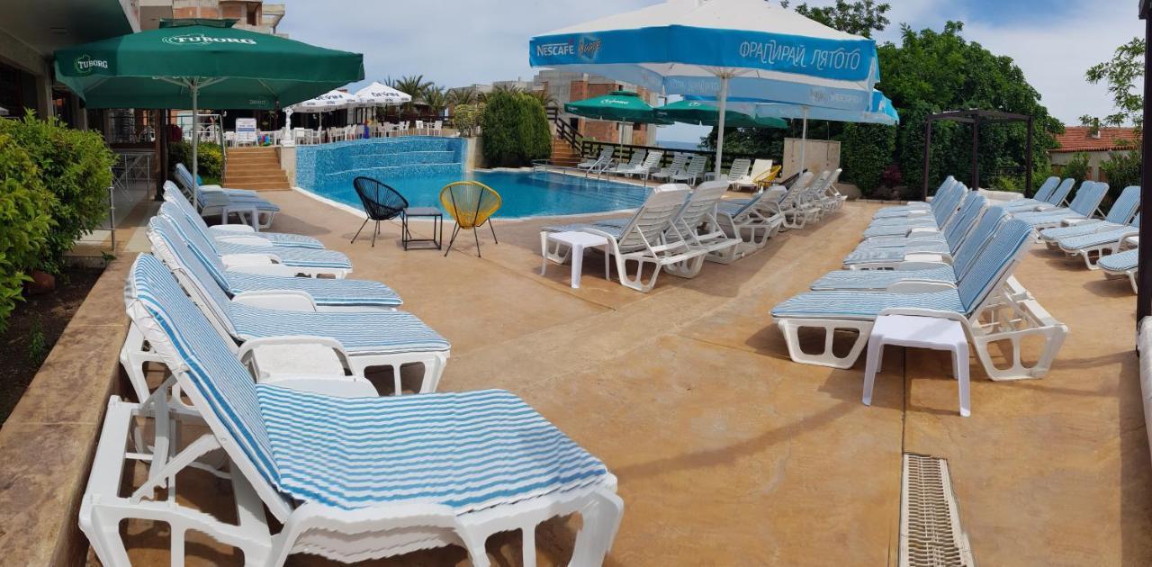 Семеен Хотел Golden Place Szozopol Kültér fotó