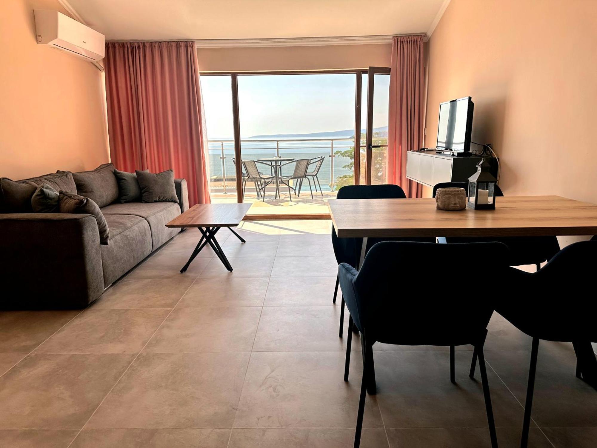 Семеен Хотел Golden Place Szozopol Kültér fotó
